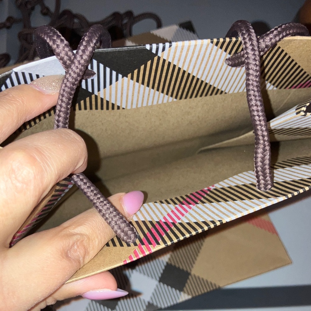 4 Burberry x Bloomingdale’s Plaid Little Brown Bag - Picture 4 of 4